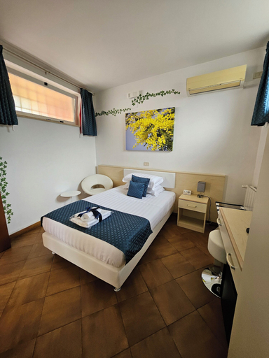 Bedroom 4, Albis Rooms Guest House, Rome