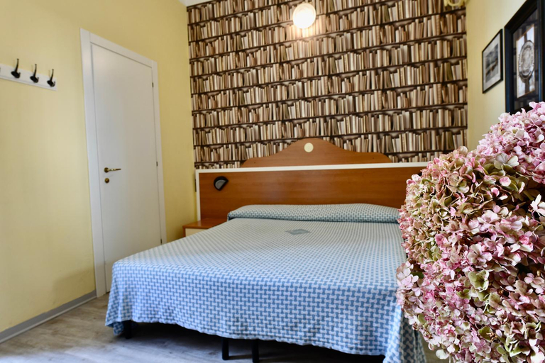 Bedroom 2, Hotel Villa Maria & Apartment, Savona