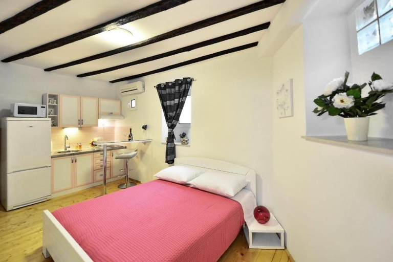 3, Marigold stone house, Split