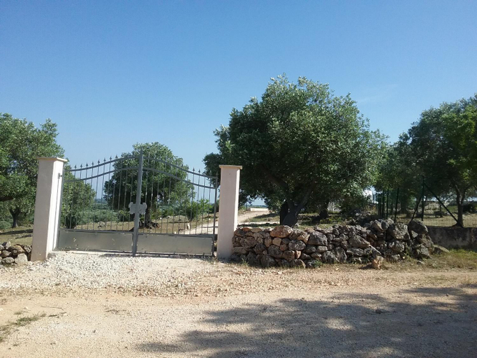 Others 2, Trullo Vista, Brindisi