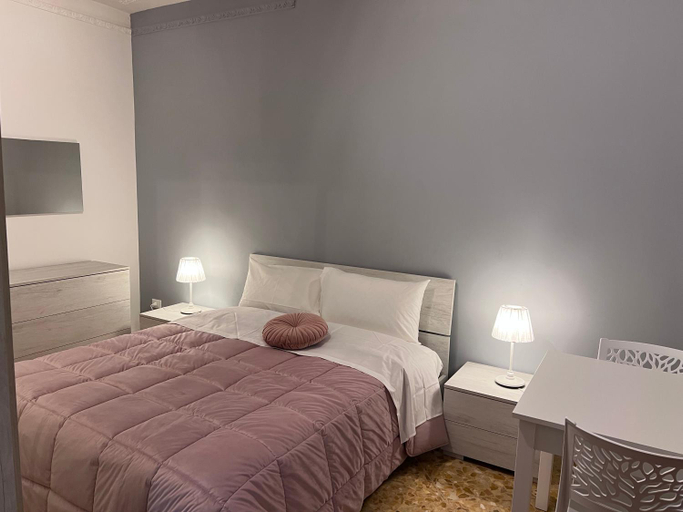 Others 5, Residenze Unita d'Italia, Bari