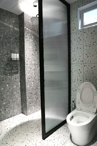 Bathroom 4, Willander Resort, Panglao