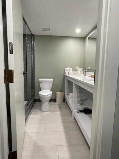Bathroom 11