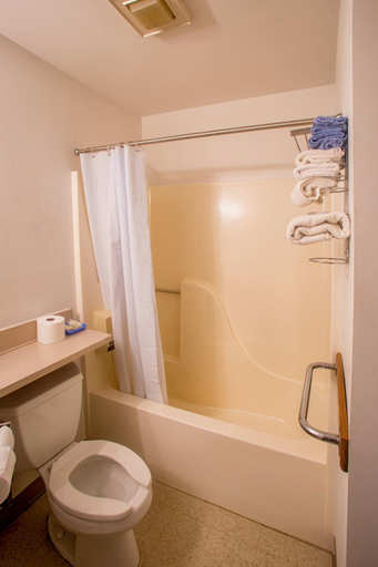 Bathroom, Lafayette Motel, Marshall