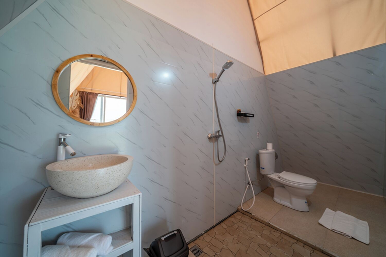 Bathroom 5