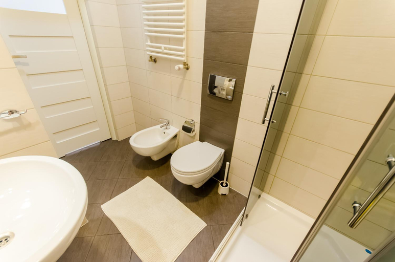 Bathroom 2, Fantasia Apartments, Kraków City
