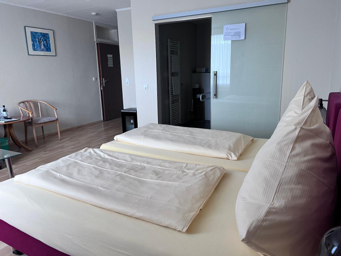 Bedroom 4, Waldhotel Sonnenberg, Eifelkreis Bitburg-Prüm