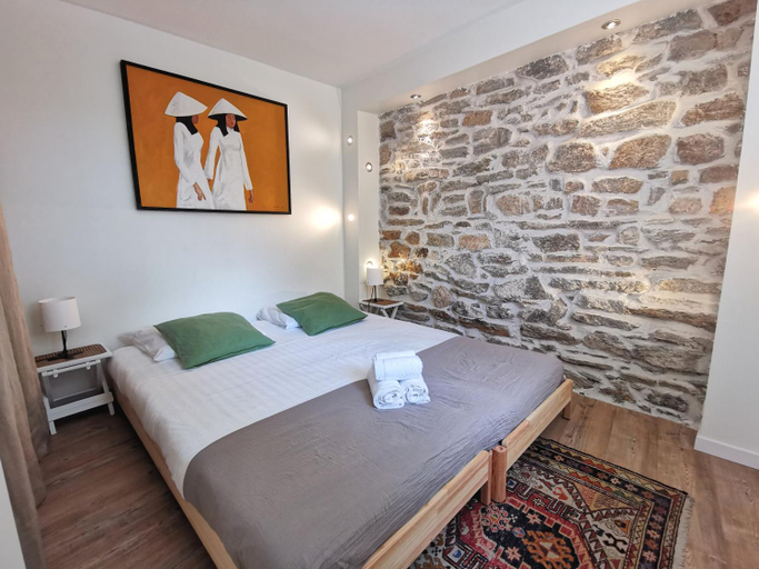 Bedroom 2, L'Ecrin des bords de l'Erdre - Maison avec exterieur et parking, Loire-Atlantique