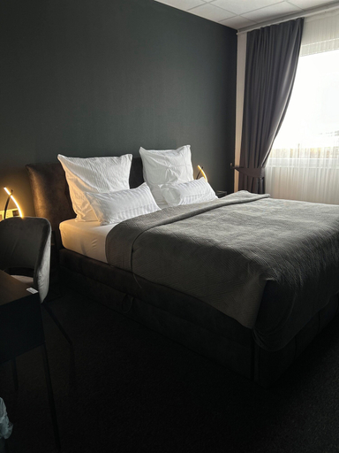 Bedroom 5, Firstclass Event & Hotel, Fürth