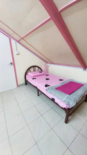 Others 4, Dongorit Cabin Deluxe Room, Ranau