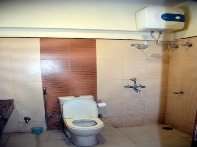 Bathroom, Baya Tourist Resort, Bhiwani