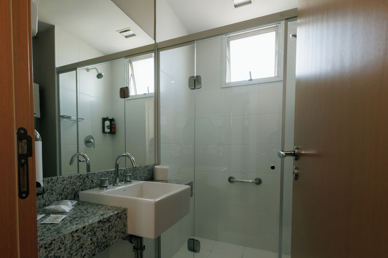 Bathroom 4, Esuites Belo Horizonte Minascasa, Belo Horizonte