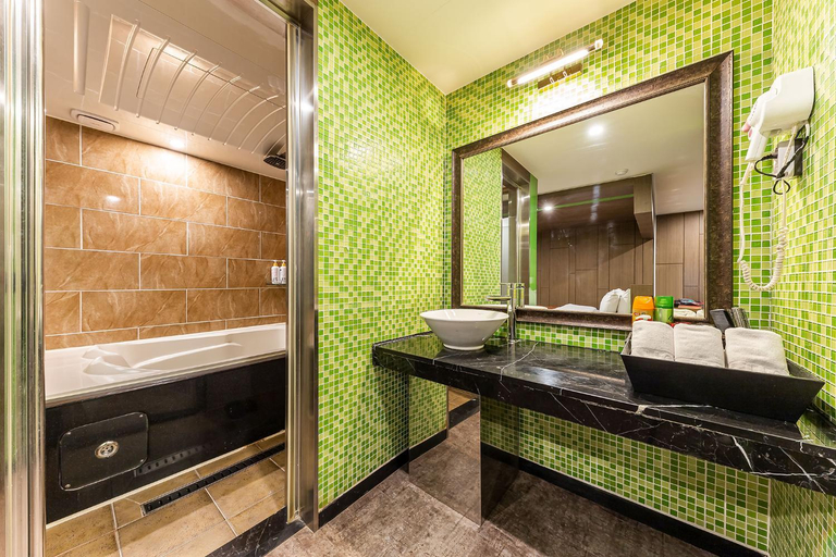 Bathroom 5, Boutique Hotel XYM at Suwon Station, Suwon