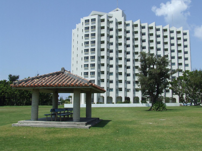 Exterior 3