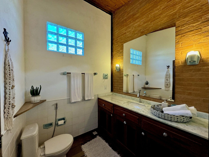 Bathroom 3, Chalés Jardim das Bromélias, Resende