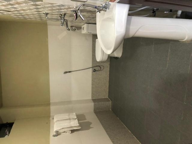 Bathroom 3, Nayagaun Village Resort, Bagmati