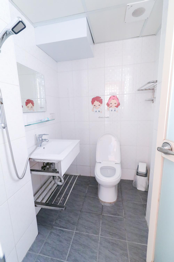 Bathroom 9
