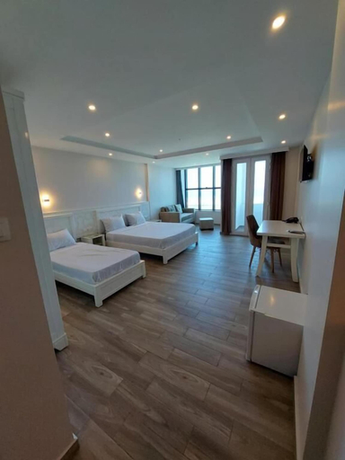 Bedroom 2, Hotel Blador, Tichy