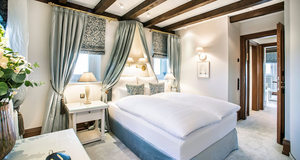 Bedroom 3, Victor's Residenz-Hotel Schloss Berg, Merzig-Wadern