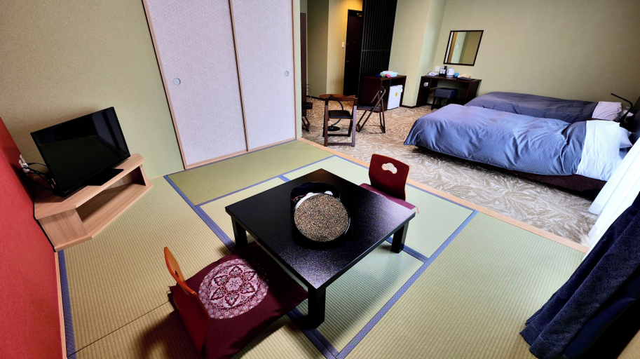 Bedroom 2, Hotel Granjam Tsugaike, Otari