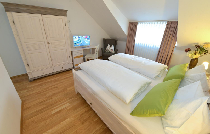 Bedroom 2, Hotel-Restaurant "Zum Alten Fritz", Mayen-Koblenz