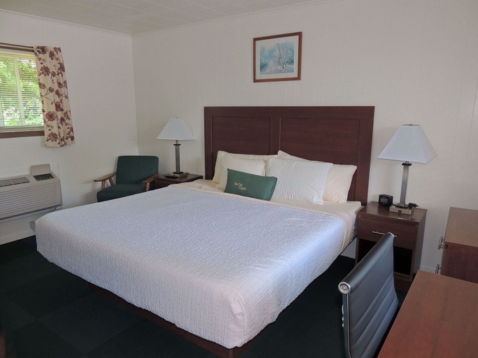 Bedroom 2, Rock Ledge Motel, Jefferson