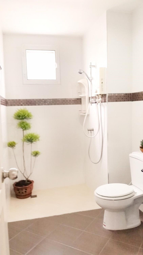 Bathroom 4, J Holiday Inn, Mueang Krabi