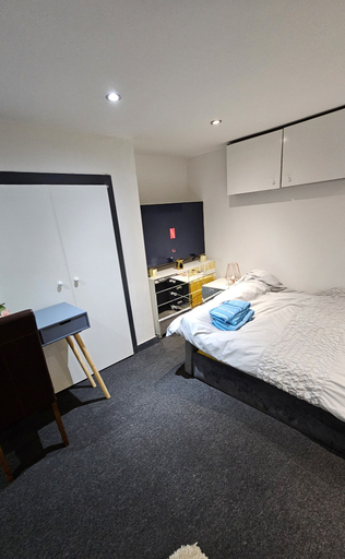 Bedroom 4, Beautiful En-suite Studio in Leeds -lower Floor, Leeds