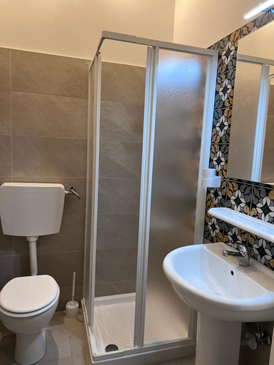 Others 4, Residenze Unita d'Italia, Bari