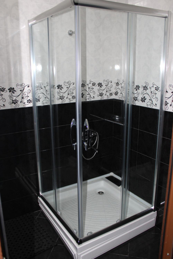 Bathroom 3, Apartment Avtandili, Batumi