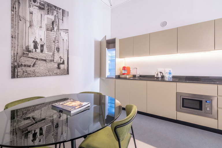 Dining Room 9