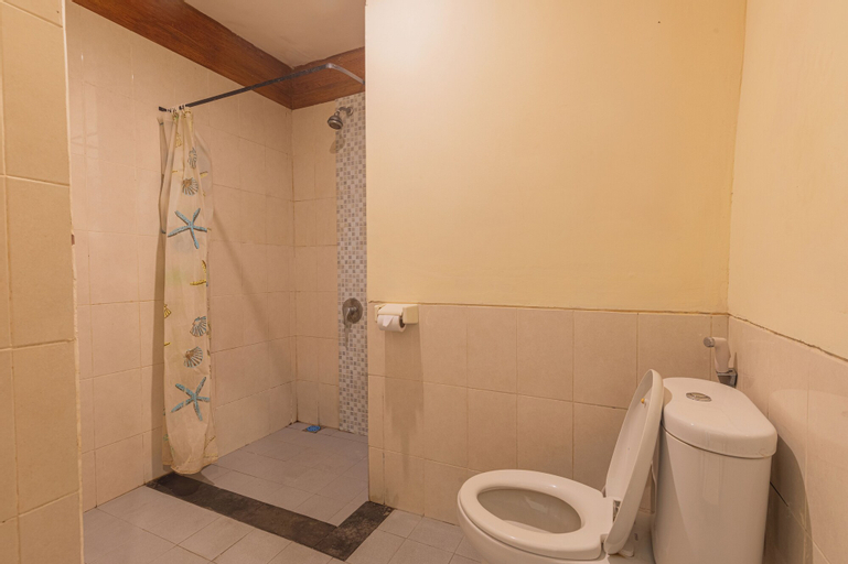 Bathroom 10