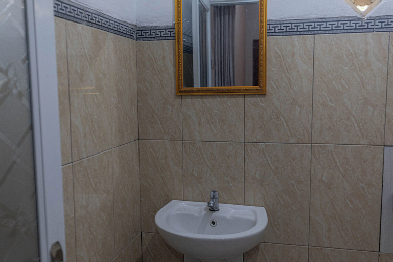 Bathroom 3