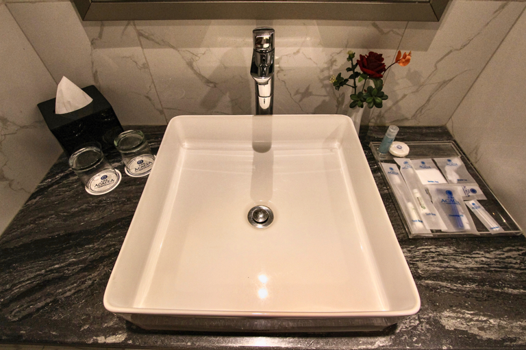 Bathroom 13