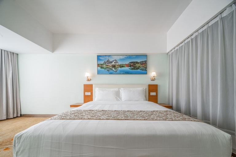 Bedroom 9