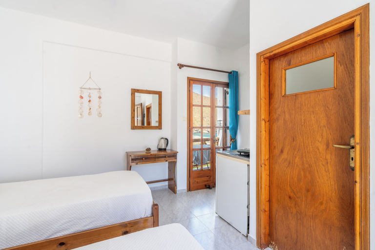 Bedroom 4, Despoina Rooms Potami, Central Greece