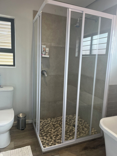 Bathroom 3, Casa Ridge, eThekwini