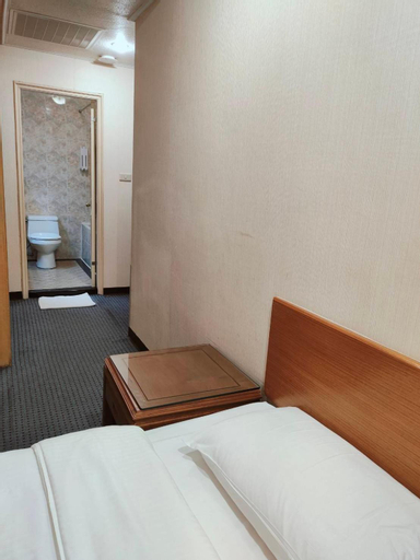 Bedroom 12