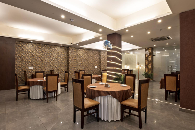 Food & Drinks 3, Luxury Tashree Hotel at Airport, West