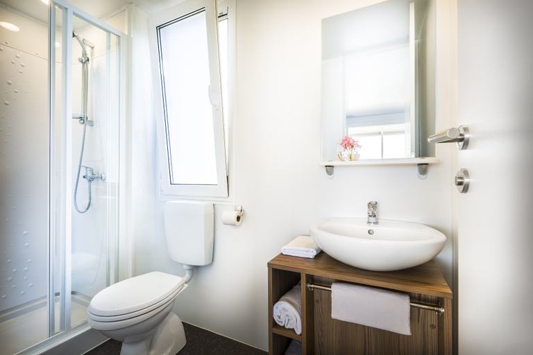 Bathroom 5, Aminess Planet Camping Holiday Homes Maravea, Novigrad