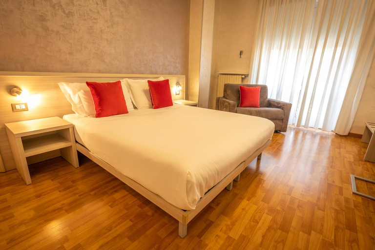 Bedroom 12