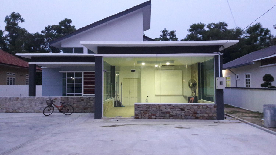 DLAYARAN VILLA GUEST HOUSE, Rompin