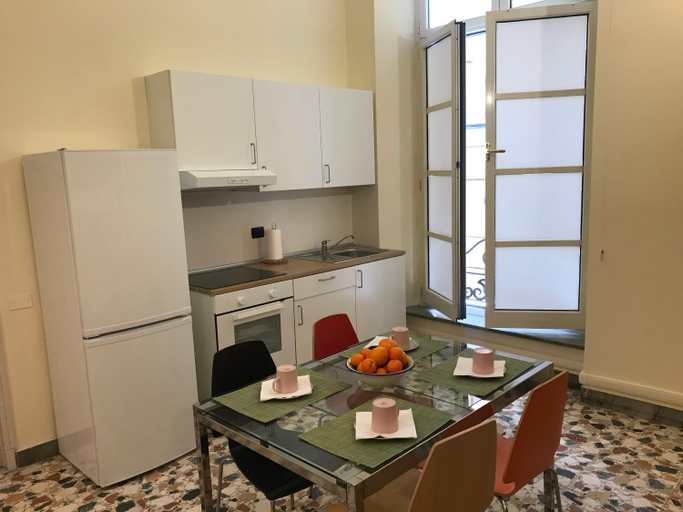 Others 5, Nunziata Apartment, Genova
