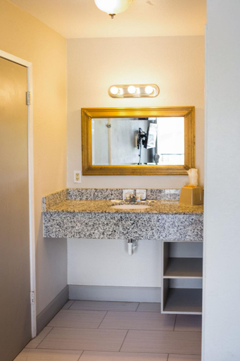 Others 2, Merit Inn Suites, Jefferson