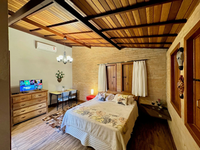 Bedroom 2, Chalés Jardim das Bromélias, Resende