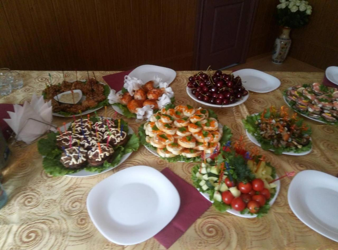 Food & Drinks, Hotel Korona, Iurïvs'kyi
