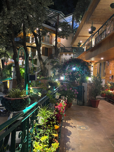 Others 5, Hotel Mongas, Chamba