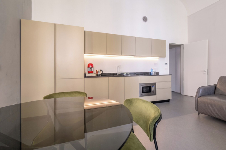 Dining Room 8