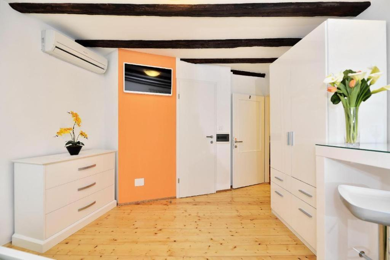 4, Marigold stone house, Split