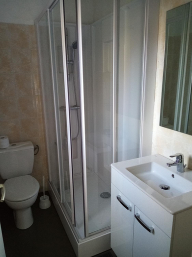 Bathroom, Chez Colette, Manche